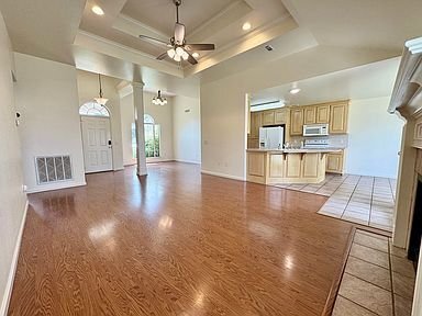 Building Photo - 806 Almoo St