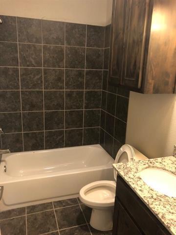 Building Photo - 2309 N Elm St