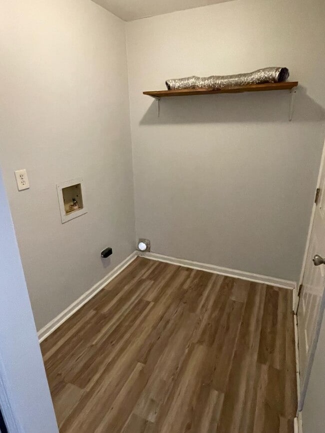 Building Photo - 113 Timber Ln