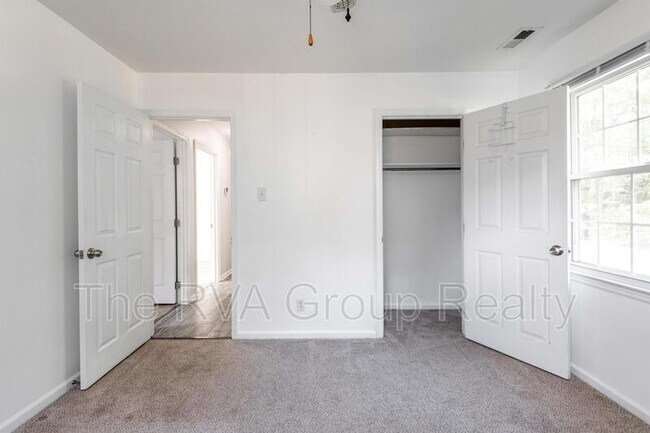 Building Photo - 15711 Gary Ave