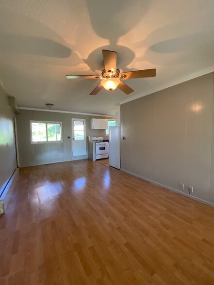 Primary Photo - 44-355 Kalopa Rd