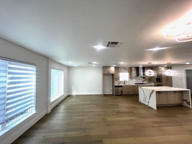 Building Photo - 12318 Queensbury Ln