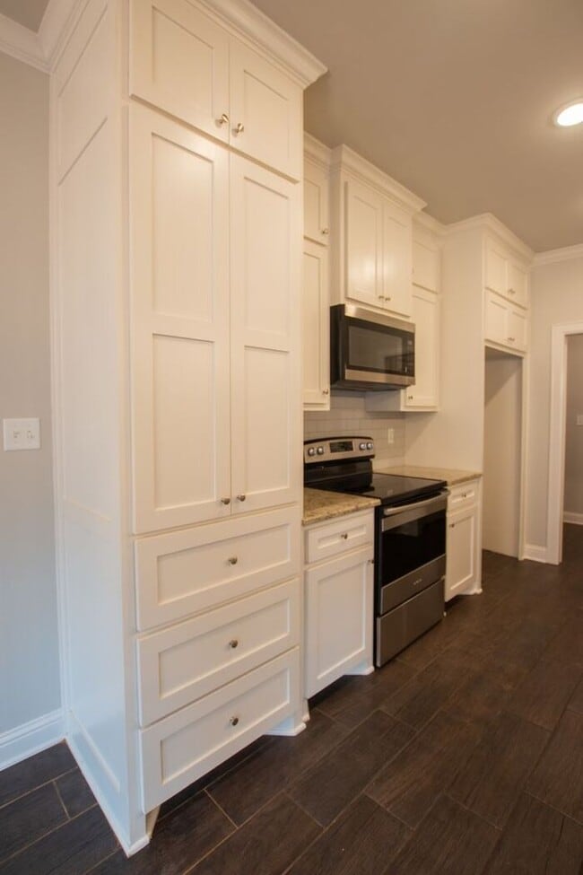 Building Photo - Available Now! Stunning 3 Bedroom 2 Bath Home in Whitehouse!