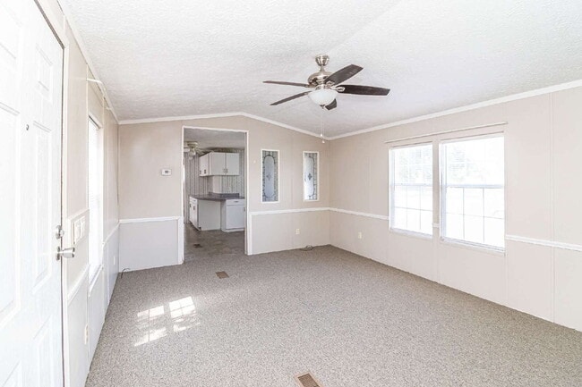 Building Photo - *Great Location!* 2 Bedroom | 2 Bathroom Singlewide in Goldsboro *Lawn Care Included!*
