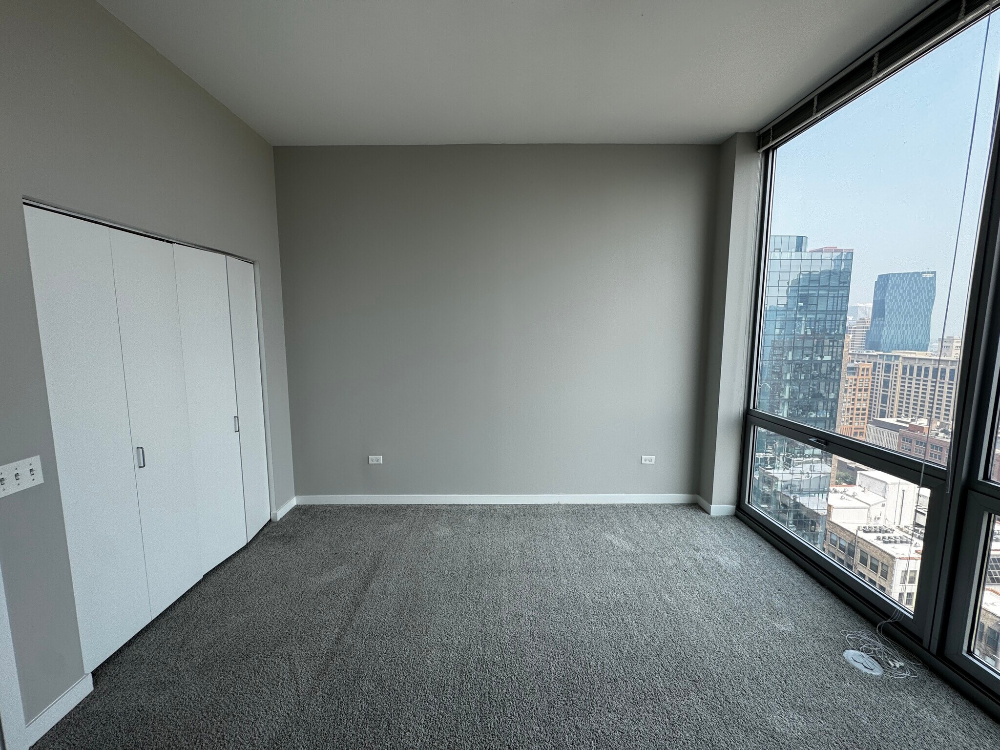 Building Photo - 732 S Clark St