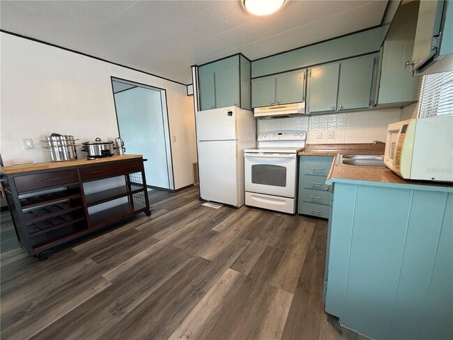Building Photo - 5221 Beechmont Ave