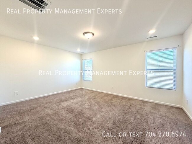 Building Photo - 6017 Rizer Dr