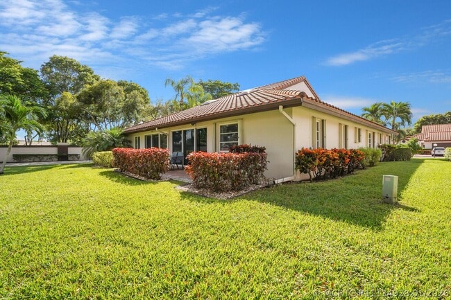 Building Photo - 6099 Waldwick Cir