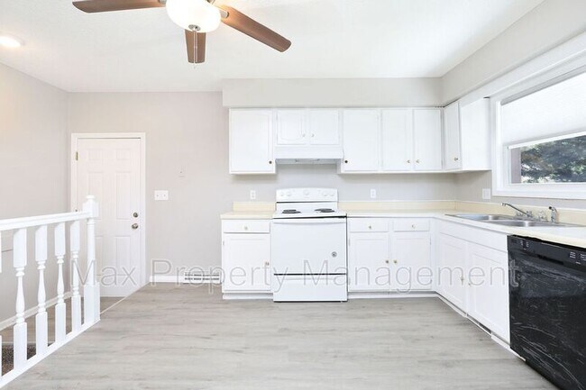 Building Photo - 505 E McKinley Ave
