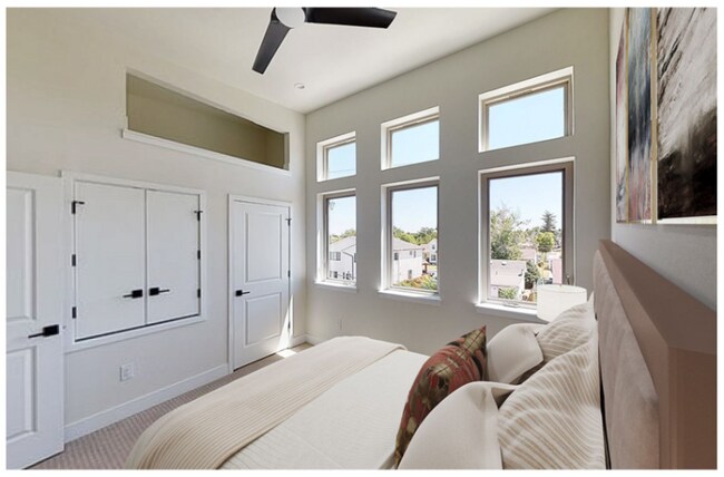 Building Photo - 2578 S Delaware St