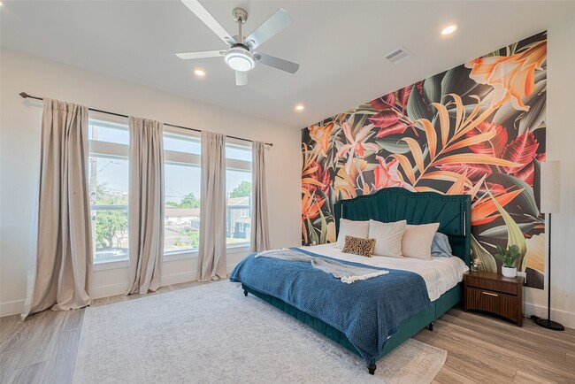 Building Photo - 2909 Nagle St