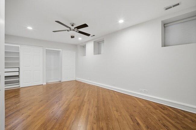 Building Photo - 626 W Buckingham Pl