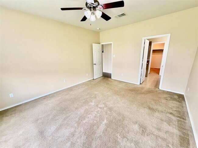 Building Photo - 1223 Daffodil Dr