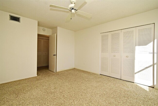 Building Photo - 536 Orange Dr