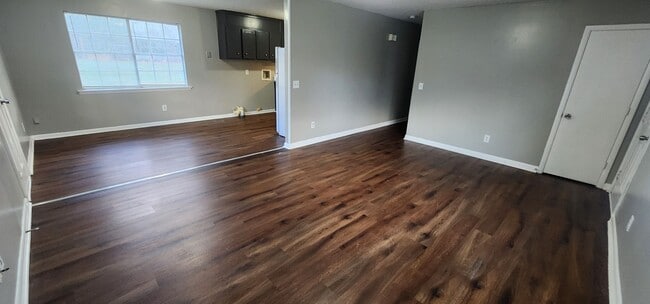 Building Photo - Single Family Home 3BR / 1BA