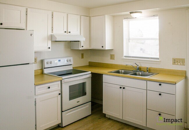 Building Photo - 615 Co Rd 45