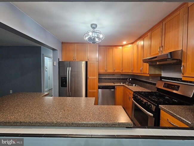 Building Photo - 48 Lehavre Ct
