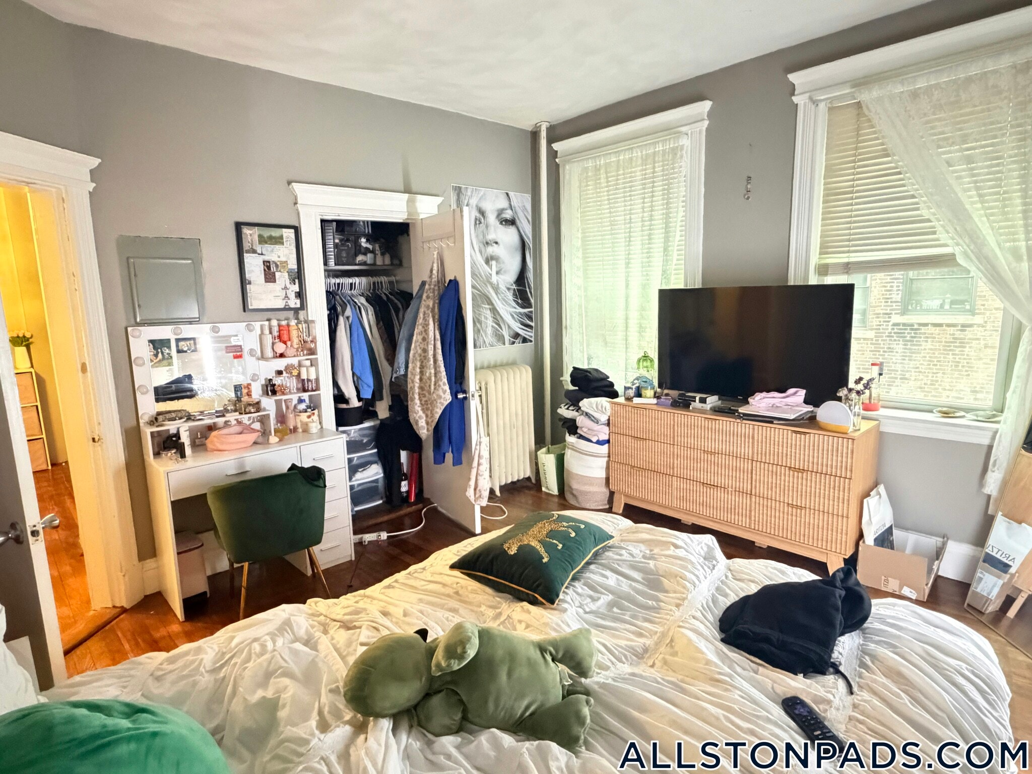 Building Photo - 86 Glenville Ave