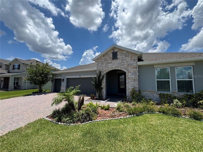 Building Photo - 715 Blue Citrus Ln