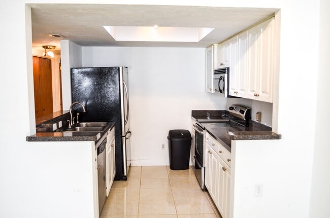 Building Photo - C2508  Bldg I  Unit 50 Grantwood