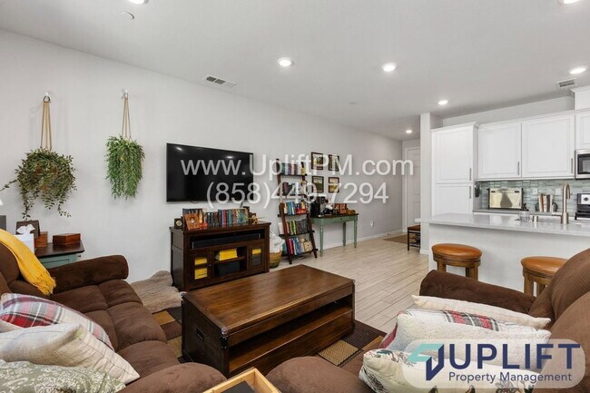 Building Photo - 1362 Palo Verde Way