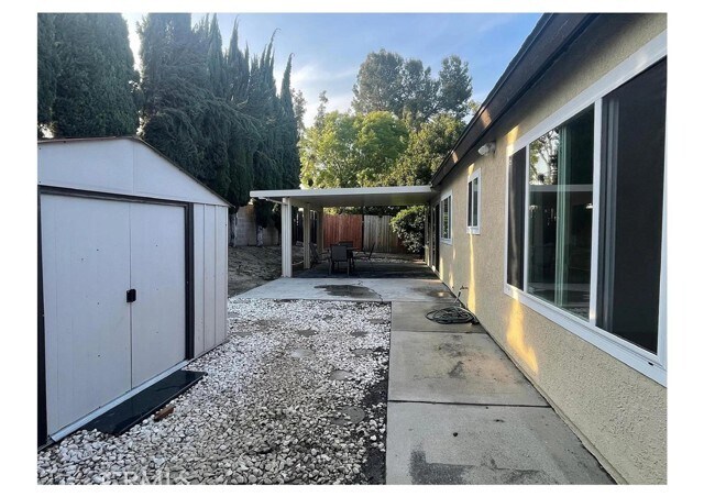Building Photo - 2231 Lerona Ave