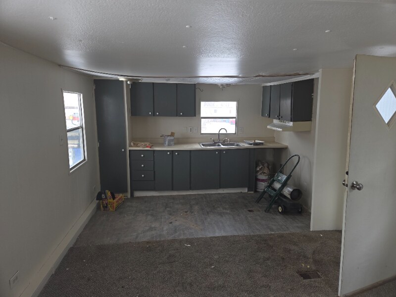 Building Photo - 4689 Kirby Ave NE