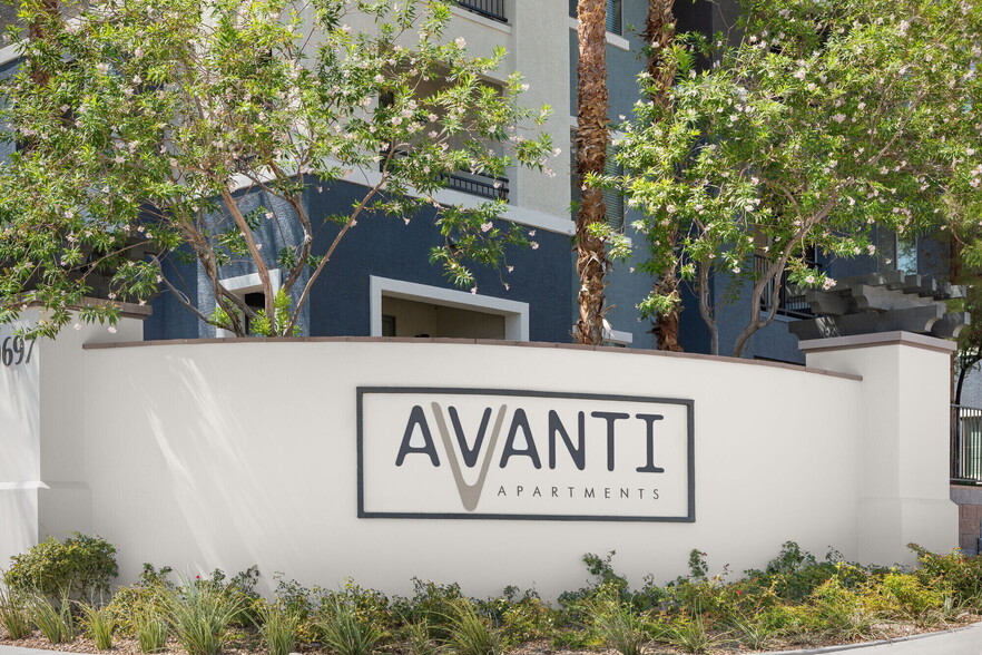 Primary Photo - Avanti