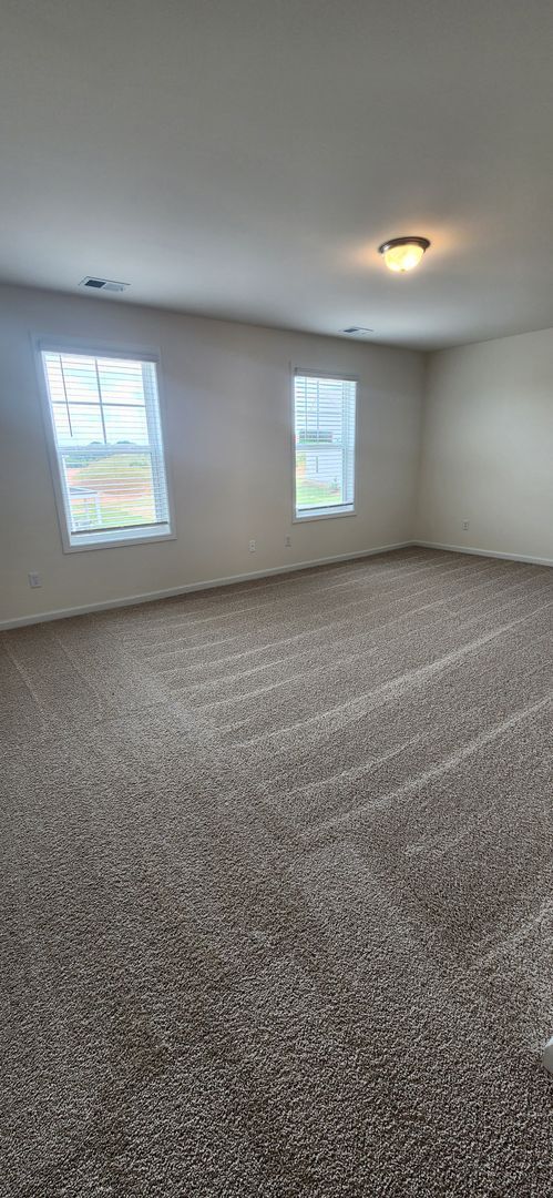 Building Photo - 3BR, 2.5 BA in Hazelwood Subdivision