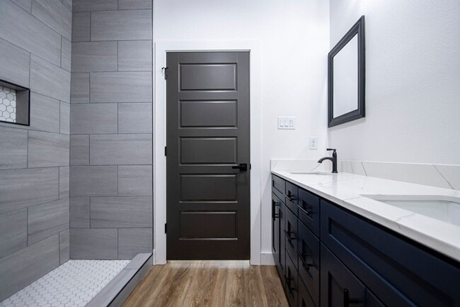 Building Photo - Move-In Ready New Construction Near Downtown & Hospitals!