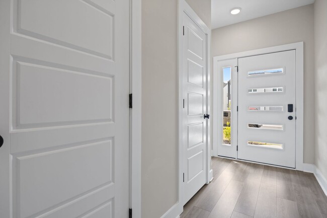 Building Photo - Stylish & Spacious Home in Prime Durham Location – Modern Living with Comfort & Convenience