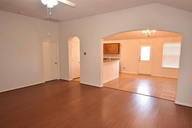 Building Photo - 12685 Lake Conroe Hills Dr