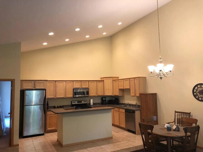 Building Photo - 701 Cherokee Path