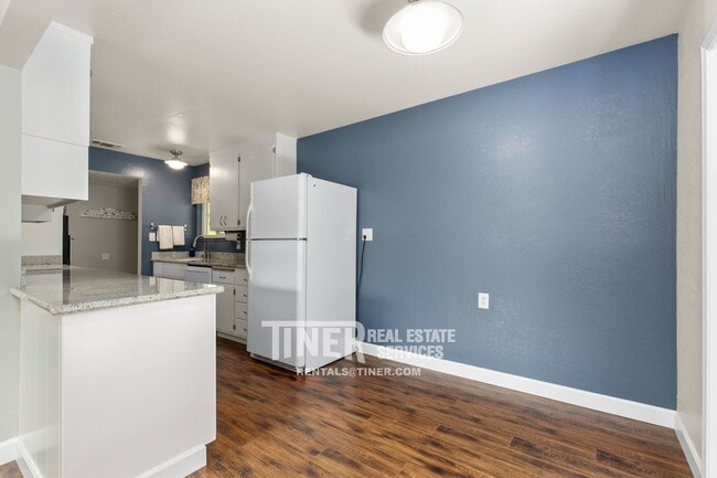 Building Photo - 3960 Annabelle Ave