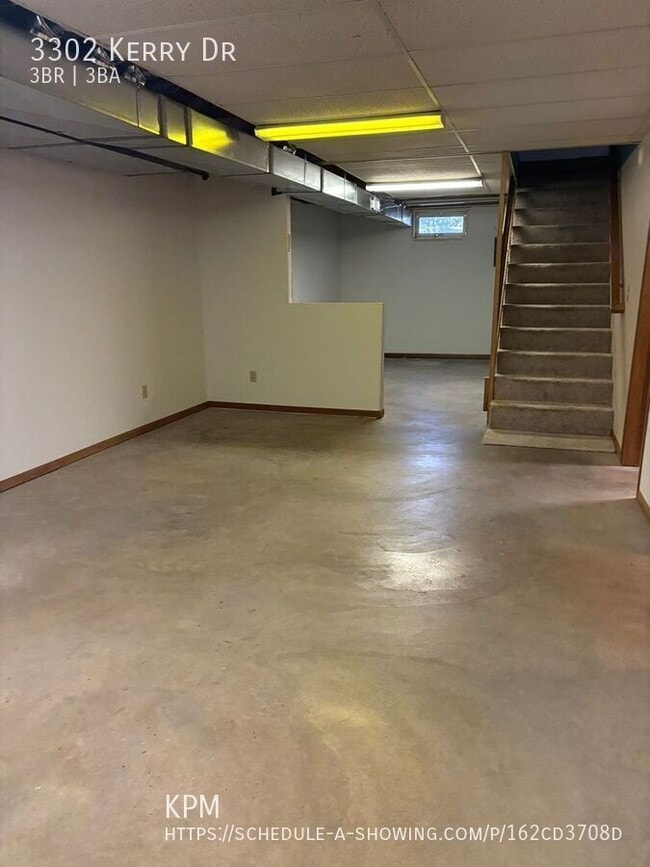 Building Photo - 3302 Kerry Dr