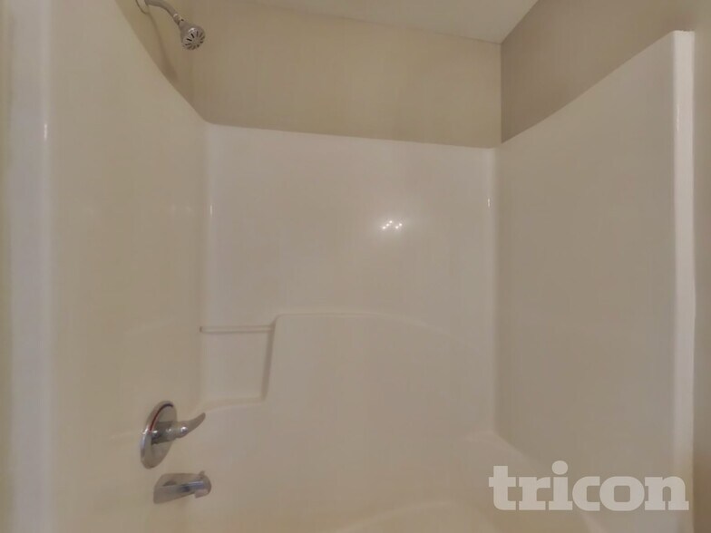 Building Photo - 2003 Bertha Ct