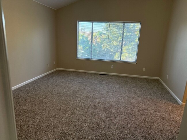 Building Photo - welcome home