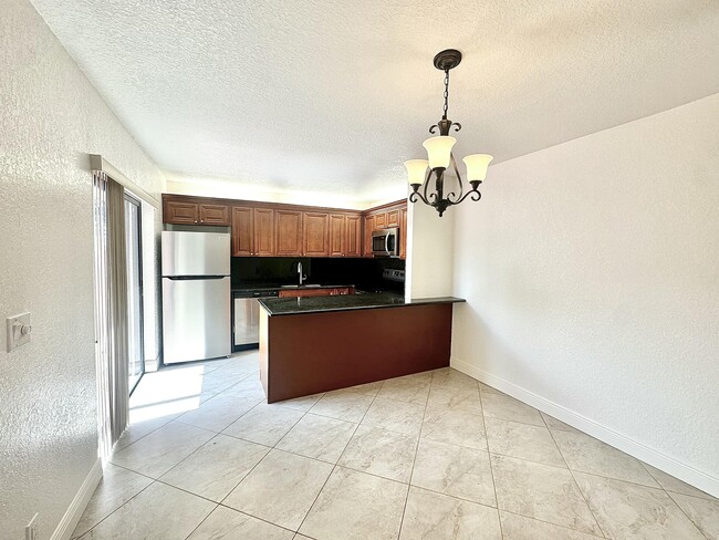Building Photo - 82 Lake Arbor Dr