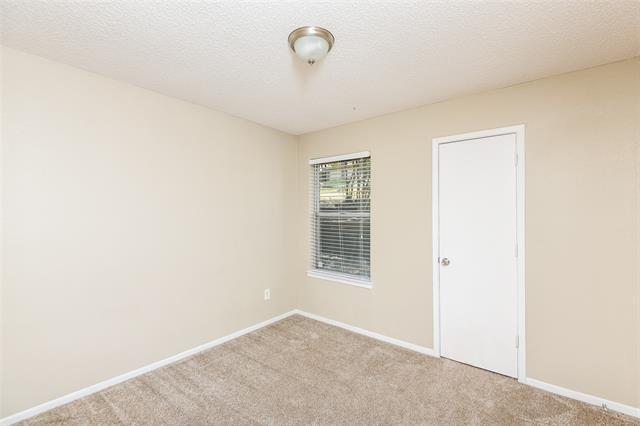 Building Photo - 6407 Woods Edge Dr