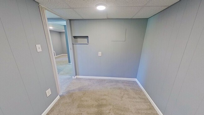 Building Photo - Single Family Home