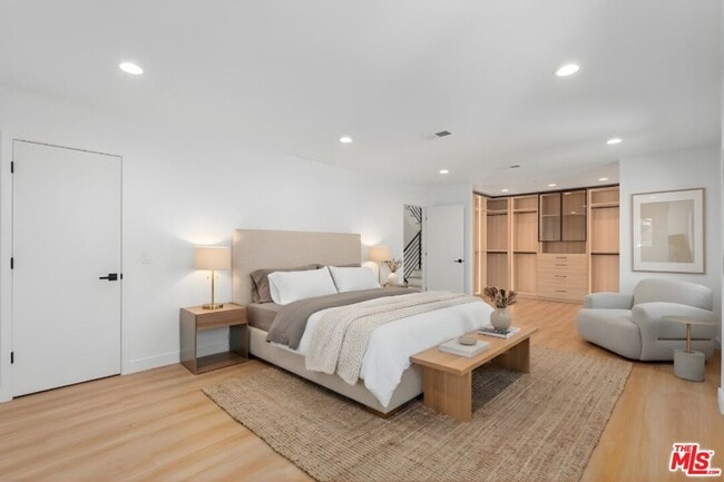 Building Photo - 2522 Armacost Ave