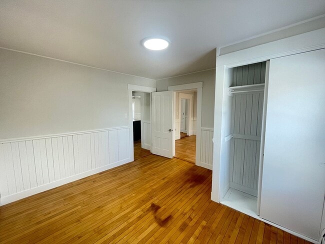 Building Photo - 193 W Mitchell St