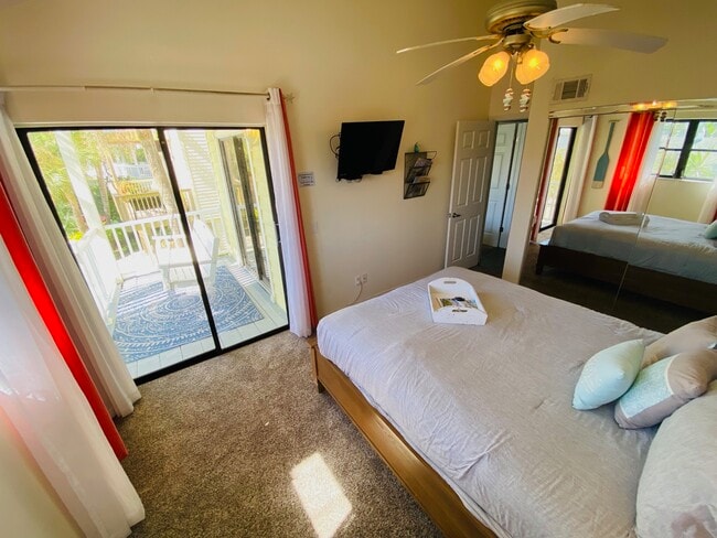 Building Photo - 3401 E Debazan Ave