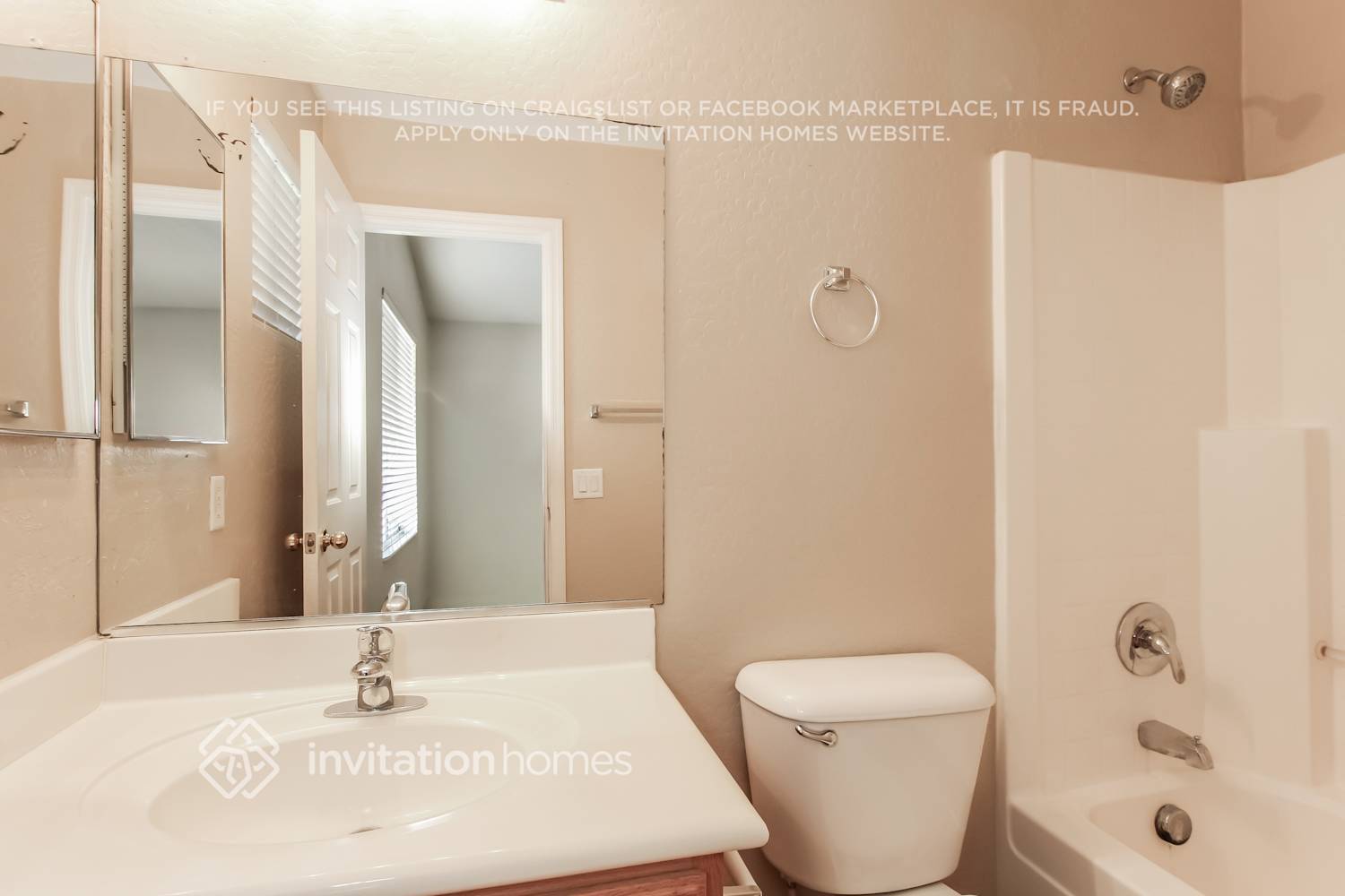 Building Photo - 12918 W Lamar Rd