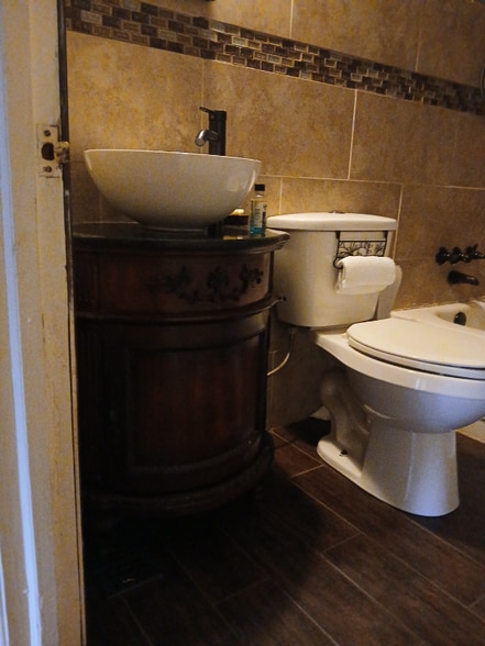 Building Photo - 5 Martin St