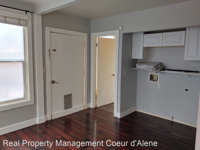 Building Photo - 4 br, 2 bath House - 317 W Davidson Ave.
