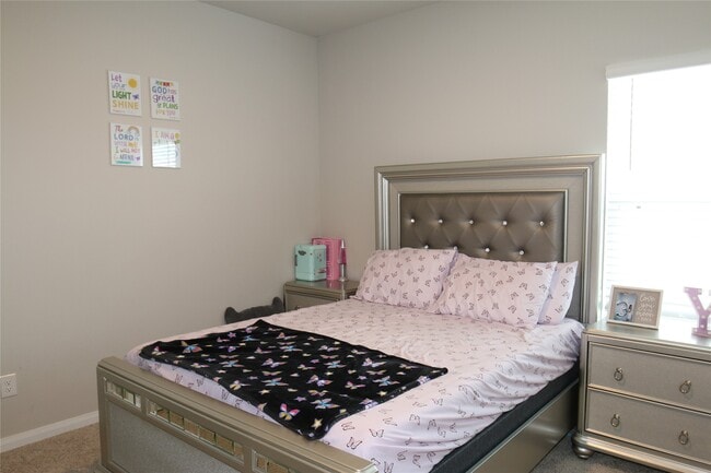 Building Photo - 1336 Mount Blanc Path