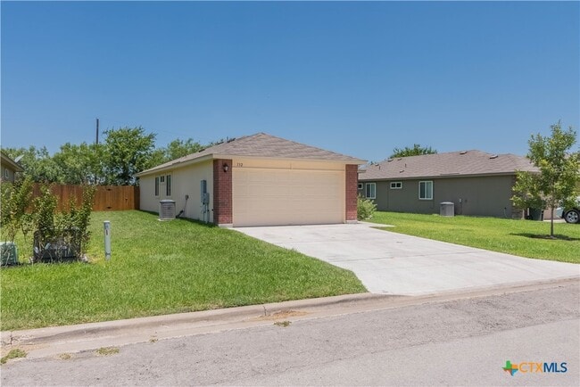 Building Photo - 132 Talon Dr