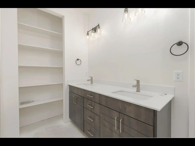 Building Photo - 297 S 1930 W