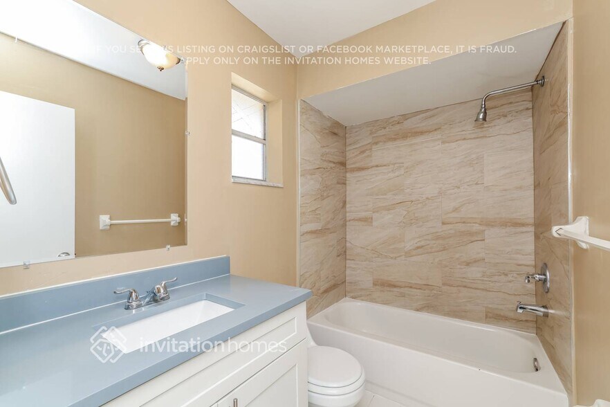 Building Photo - 1581 Wyndcliff Dr